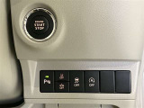アイドリングストップ機能がついているので、停車時にエンジンを止めて燃料消費を抑えます。環境にもお財布に優しいですね♪