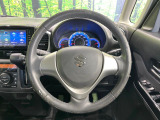 【純正革巻きステアリング】上質な革を使用することで、手にしっかり馴染みとても運転しやすいハンドルです♪