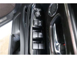 もちろん電動格納式ミラー、パワーウィンドウも装備しています。
