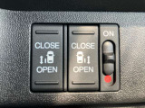 両側電動スライドドアを運転席からも操作することが可能です!