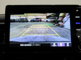 バックカメラの画像です。ガイドラインがスムースな車庫入れをサポートいたします!車庫入れの安心感がアップしますね☆