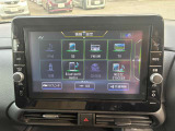 日産純正の視認性の良い大型ディーラーオプションメモリーナビ