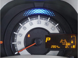 【明るく見やすいメーター】視認性が良く明るく見やすいメーター。運転者にとって見やすいメーターは運転していても疲れないですよね。