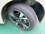 タイヤサイズは165/55R15です。日産純正アルミ装着です☆