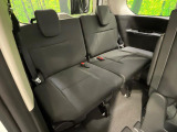 3列目シートはもちろん状態良好☆大人でもゆったりと座って頂けますので、大人数でのお出かけもラクラクです♪ご家族で、気の知れた仲間で、ドライブに行くのが楽しみですね♪
