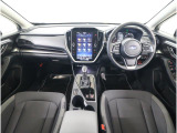 ■視界良好で運転しやすいコックピットです。シンプルで操作性の良いインパネ回りにデザインされ、SUBARUは安全性能に徹底的にまでこだわった視界設計を行っています。