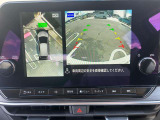 空から見下ろしているような視点で周囲を確認できるアラウンドビューモニター。駐車時にとても便利です。
