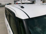ルーフは目立つキズやへこみなどはない状態です。