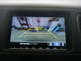 【バックカメラ】 車庫入れの苦手なお客様も安心。バック時目視しにくいクルマの周囲を確認。夜間などの安全性もUP。