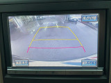 【バックカメラ】駐車時に後方がリアルタイム映像で確認できます。大型商業施設や立体駐車場での駐車時や、夜間のバック時に大活躍!運転スキルに関わらず、今や必須となった装備のひとつです!