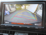 バックガイドモニターで、後方を確認しながら安心して駐車することができます。運転初心者も熟練者も必須の機能ですよ!