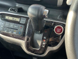 【 シフト 】シフトも操作しやすく快適なドライブを楽しんでいただけます。