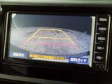 バックガイドモニターで、後方を確認しながら安心して駐車することができます。運転初心者も熟練者も必須の機能ですよ!