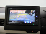 バックカメラの画像です。ガイドラインがスムースな車庫入れをサポートいたします!車庫入れの安心感がアップしますね☆