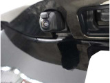 バックカメラが付いているので後方確認が非常にしやすいです。今や運転初心者も熟練者も必須装備!ついていて損はないですね♪