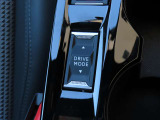 ドライブモード(スポーツ/ノーマル/エコ)でお好みのドライビングも可能です