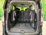 後席を格納すると、これだけの広さが!シーンに合わせたシートアレンジで、大きな荷物も積むことが出来ます♪