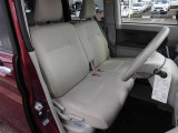 【内装】タントの車内です♪もちろん、フロアマットもついてますよ〜!