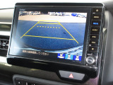 バックをするとき自動でリアの様子が映る『リアカメラ』付き!ナビ画面で確認しながらバックができますから安心ですね。でも、目視も大切ですよ!安全第一でお願いします!