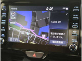 純正ナビを装備。タッチパネル式で使いやすく、お出かけもラクラクです。