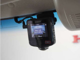 ◆ドライブレコーダー◆映像・音声などを記録する自動車用の装置です。 もしもの事故の際の記録はもちろん、旅行の際の思い出としてドライブの映像を楽しむことができます。