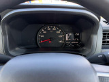 走行距離3177キロになります。まだまだこれからのキョリですね!見やすいスピードメーターですね。