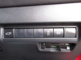 運転席からオートマチックハイビームやパワーバックドアのスイッチの操作ができます!ETCももちろん搭載です!