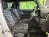 運転席シート廻りは使用感も少なく、良好な状態となっています。丁寧に使われていたことがよくわかりますね。