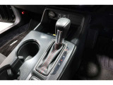 扱いやすい位置に配置されたフロアオートマチックです☆CVTを採用で滑らかでスムーズな走りが楽しめますよ♪
