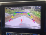 【バックカメラ】駐車時に後方がリアルタイム映像で確認できます。大型商業施設や立体駐車場での駐車時や、夜間のバック時に大活躍!運転スキルに関わらず、今や必須となった装備のひとつです!