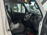 車によってはストックヤードに置いていることもありますので、ご来店の前に事前にご連絡いただけますと幸いです。