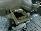 助手席側のドリンクホルダーです。