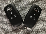 【キーフリーシステム】電子キーをポケットやカバンに入れて携帯しているだけでドアの開け閉めやエンジンのON/OFFが出来ます☆ また、イモビライザー機能も備わっていますので盗難対策もバッチリです☆