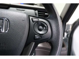 Hondaセンシングの機能のひとつ、アダプティブクルーズコントロール付!アクセルから足を離しても設定したスピードと前車との車間を保ち走行してくれます!車線維持もアシスト☆高速道路で疲労軽減ですね☆