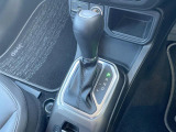 ●シフトノブの使用感も少なく、良好な状態です。●純正16インチアルミホイール:輸入車ならではの卓越した走りを支えるホイールと足回りです!日本車の走りに慣れている方にもぜひ体感して頂きたいほど、高いレベ