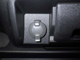 シガーソケット用の充電器が使用可能です!
