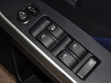 電動格納式ドアミラー・パワーウインドウを装備しています。