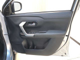 運転席前面ドア部分です♪