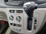 運転しやすいインパネシフト。シフトのメッキがキラリと光ります☆