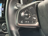 ステアリングにオーディオ操作スイッチが付いています。オーディオ画面に直接タッチしなくても操作が出来ますので、運転に集中できます。