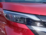 LEDヘッドライト標準装備