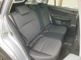 後部座席も気になるようなキズ・汚れやへたり等、大きなダメージはなく、良好な状態です。