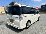 車体艶出し磨きしています!!