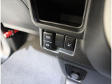 運転席シートヒーター装備☆ボタンを押せばすぐに暖かくなるので、寒い日に重宝します◎