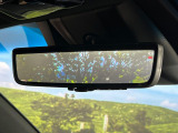 【デジタルインナーミラー】カメラが撮影した車両後方の映像をルームミラー内に表示。クリアな視界で状況の確認が可能です!※ドラレコ機能ご利用には別途SDカードをご用意いただく場合があります。