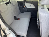 後部座席もキレイな状態です♪