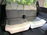 3列目シートはもちろん状態良好☆大人でもゆったりと座って頂けますので、大人数でのお出かけもラクラクです♪ご家族で、気の知れた仲間で、ドライブに行くのが楽しみですね♪