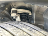 お車を安心してお乗りいただく為には、足回りの定期点検が欠かせません。サービスサポート(有償保証)では無料点検もご提供しており、安心のカーライフをお過ごしいただけるサポート体制が整っています。