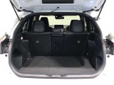 広々としたラゲージスペースを備えています。大きなものや長さのある荷物もしっかりと積み込めます。