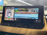 【アラウンドビューモニター】専用のカメラにより、上から見下ろしたような視点で360度クルマの周囲を確認することができます☆死角部分も確認しやすく、狭い場所での切り返しや駐車もスムーズに行えます。